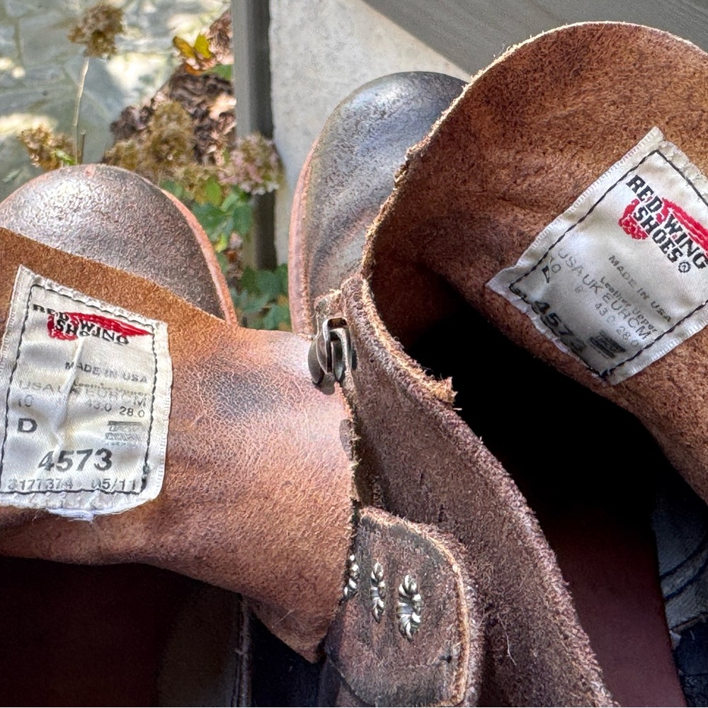 Red Wing Muleskinner Roughout Leather Boots - Picture 12 of 14